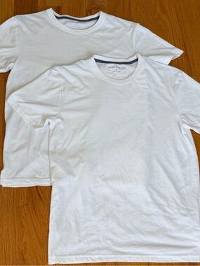 Lucky Brand T-Shirts Men’s Size Small White LOT OF 2